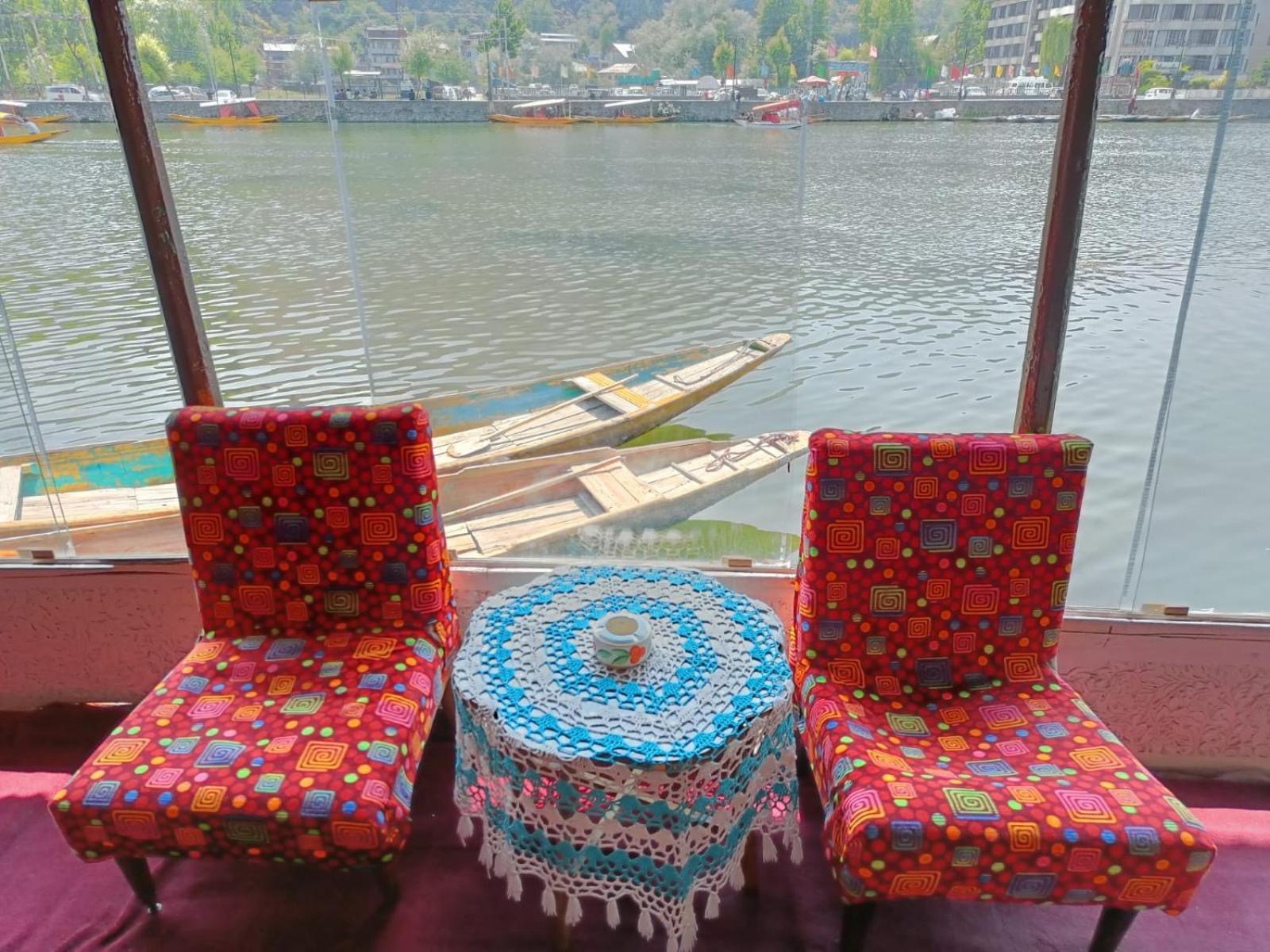 Hotel Island Srīnagar Екстериор снимка